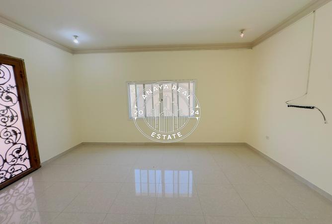 57304187 - Property Image 2