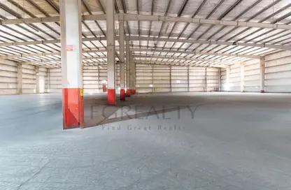Warehouse - Studio - 2 Bathrooms for rent in Industrial Area - Industrial Area - Doha