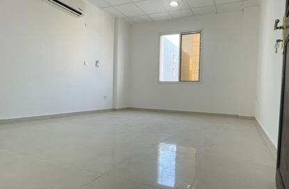Apartment - 2 - 2 for rent in Al Khalidiya Street - Najma - Doha