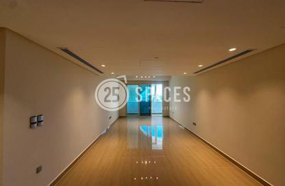 Apartment - 1 Bedroom - 2 Bathrooms for rent in Viva West - Viva Bahriyah - The Pearl Island - Doha