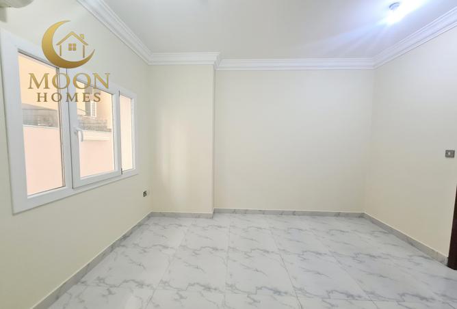 52408100 - Property Image 3