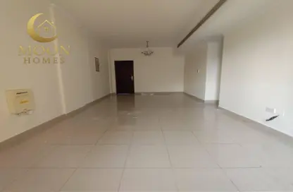 Apartment - 3 Bedrooms - 3 Bathrooms for rent in Al Mansoura - Al Mansoura - Doha