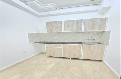 Apartment - Studio - 1 Bathroom for rent in Al Aziziyah - Al Aziziyah - Doha