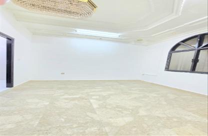 Apartment - Studio - 1 Bathroom for rent in Al Aziziyah - Al Aziziyah - Doha