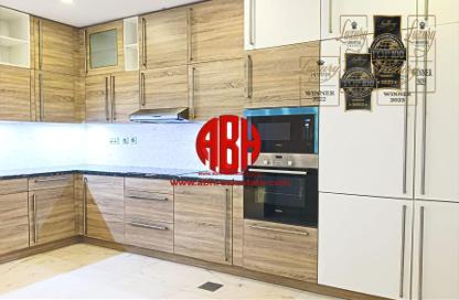 Compound - 4 Bedrooms - 5 Bathrooms for rent in Al Maamoura - Al Maamoura - Doha