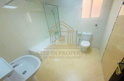 Apartment - 2 Bedrooms - 2 Bathrooms for rent in Al Sadd Road - Al Sadd - Doha