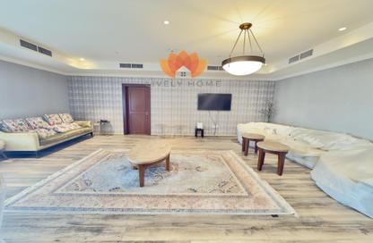 Apartment - 2 Bedrooms - 3 Bathrooms for rent in East Porto Drive - Porto Arabia - The Pearl Island - Doha