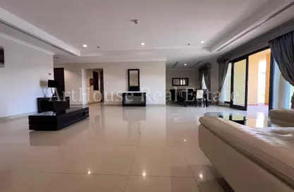 Apartment - 2 Bedrooms - 3 Bathrooms for rent in Porto Arabia - The Pearl Island - Doha