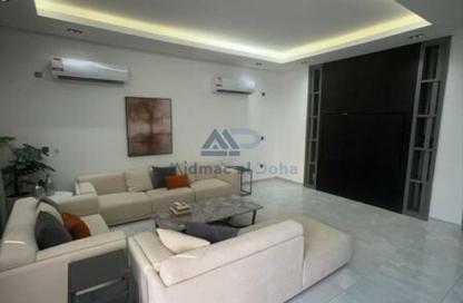 Villa - 4 Bedrooms - 6 Bathrooms for rent in Al Thumama - Doha