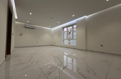 Apartment - 2 - 3 for rent in Al Mansoura - Al Mansoura - Doha