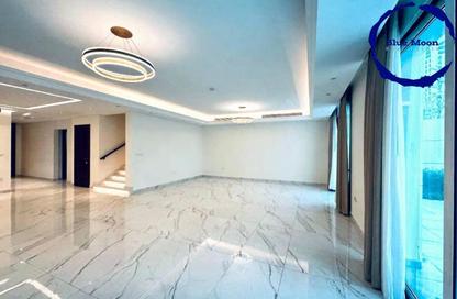 Villa - 5 Bedrooms - 6 Bathrooms for rent in Floresta Gardens - Floresta Gardens - The Pearl Island - Doha