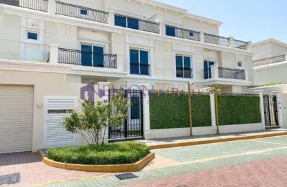 Villa - 6 Bedrooms - 5 Bathrooms for rent in Floresta Gardens - The Pearl Island - Doha