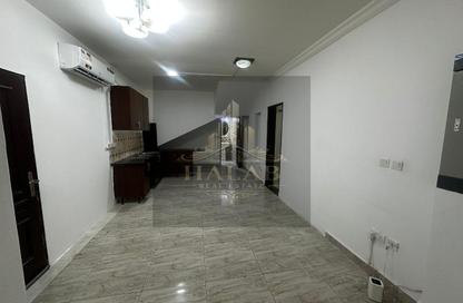 Apartment - 1 Bedroom - 1 Bathroom for rent in Duhail Villas - Al Duhail - Doha