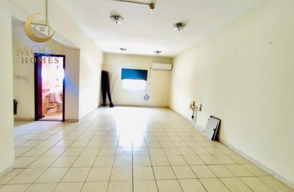 Apartment - 2 Bedrooms - 2 Bathrooms for rent in Al Mansoura - Al Mansoura - Doha