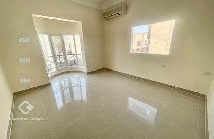 مجمع سكني - 3 غرف نوم - 3 حمامات للايجار في الغرافة - الغرافة - الدوحة