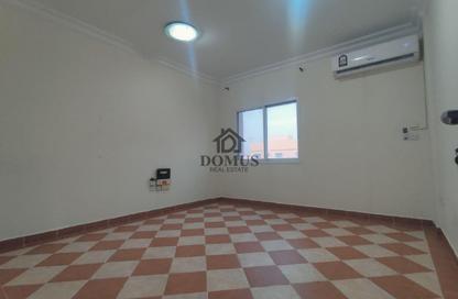 Apartment - 2 Bedrooms - 2 Bathrooms for rent in Anas Street - Fereej Bin Mahmoud North - Fereej Bin Mahmoud - Doha