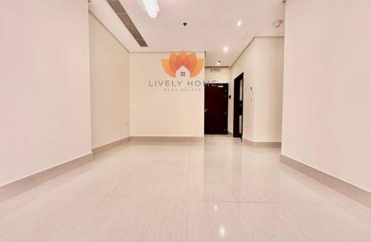 Apartment - 2 Bedrooms - 2 Bathrooms for rent in Marina Residences 195 - Marina District - Lusail