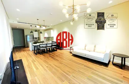 Apartment - 2 Bedrooms - 3 Bathrooms for rent in Floresta Gardens - Floresta Gardens - The Pearl Island - Doha