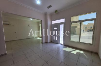 Villa - 5 Bedrooms - 5 Bathrooms for rent in Al Kheesa - Al Kheesa - Umm Salal Mohammed