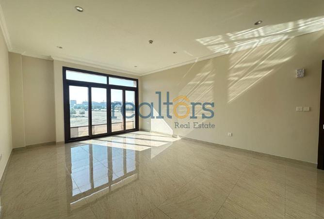 1012407 - Property Image 2