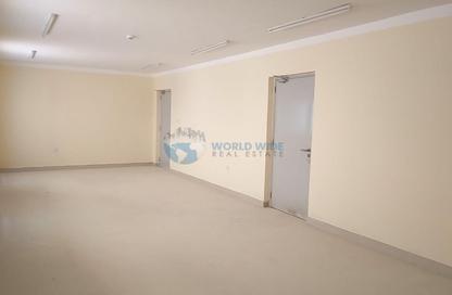 Staff Accommodation - Studio - 7+ Bathrooms for rent in Industrial Area 5 - Industrial Area - Industrial Area - Doha