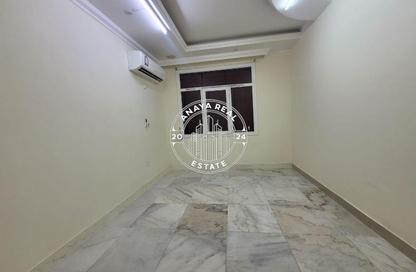 Villa - 1 - 1 for rent in Bu Hamour Street - Abu Hamour - Doha