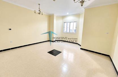 Apartment - 2 - 2 for rent in Umm Ghuwalina - Umm Ghuwailina - Doha