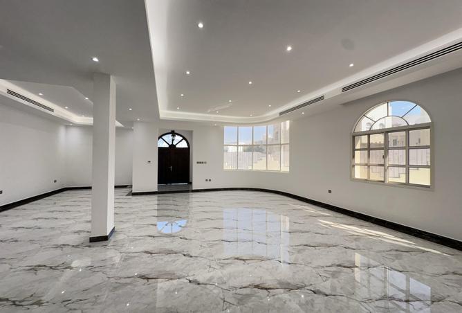 2Oa07loUKEy - Property Main Image