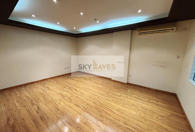 52179776 - Property Image 3