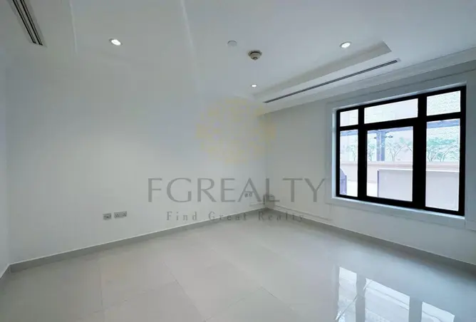 62972461 - Property Image 2