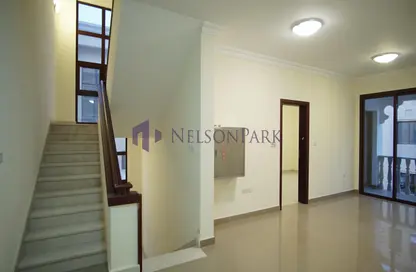 مجمع سكني - 5 غرف نوم - 6 حمامات للايجار في شارع الوعب - الوعب - الدوحة