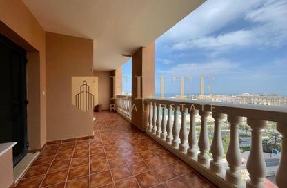 Apartment - 2 Bedrooms - 2 Bathrooms for rent in Tower 16 - Porto Arabia - The Pearl Island - Doha