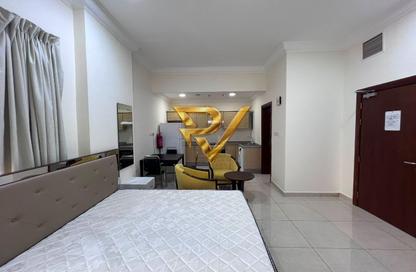 Apartment - Studio - 1 for rent in Al Sadd Road - Al Sadd - Doha