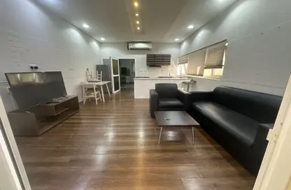 Apartment - 1 Bedroom - 1 Bathroom for rent in Al Dafna - Al Dafna - Doha