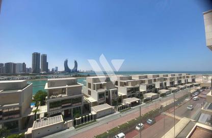 Apartment - 2 Bedrooms - 3 Bathrooms for rent in Crystal Residence - Gewan Island - The Pearl Island - Doha