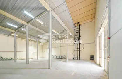 Warehouse - Studio for rent in Industrial Area 4 - Industrial Area - Industrial Area - Doha