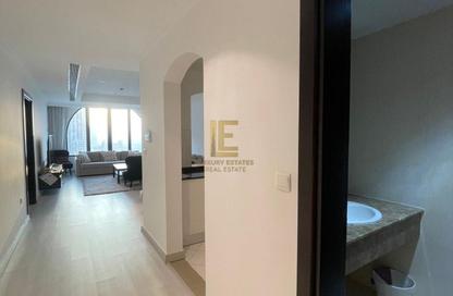 Apartment - 1 Bedroom - 2 Bathrooms for rent in East Porto Drive - Porto Arabia - The Pearl Island - Doha