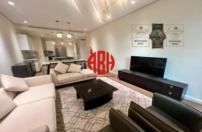 Apartment - 2 Bedrooms - 3 Bathrooms for rent in Floresta Gardens - Floresta Gardens - The Pearl Island - Doha