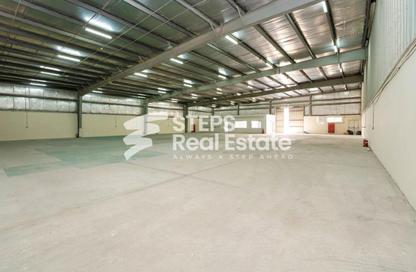 Warehouse - Studio - 1 Bathroom for rent in Industrial Area 4 - Industrial Area - Industrial Area - Doha