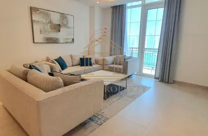 Apartment - 2 Bedrooms - 4 Bathrooms for rent in Floresta Gardens - Floresta Gardens - The Pearl Island - Doha