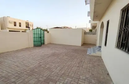 Villa - 3 Bedrooms - 3 Bathrooms for rent in Maamoura Villas - Al Maamoura - Doha