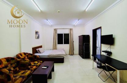 Apartment - Studio - 1 for rent in Umm Ghuwailina 4 - Umm Ghuwailina - Doha