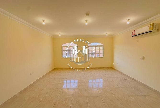 56723010 - Property Image 2