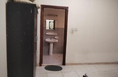 Apartment - 1 Bedroom - 1 Bathroom for rent in Umm Ghuwailina 4 - Umm Ghuwailina - Doha