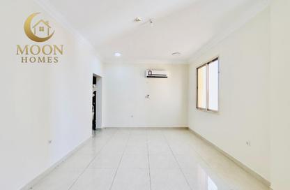 Apartment - 2 Bedrooms - 2 Bathrooms for rent in Umm Ghuwailina 4 - Umm Ghuwailina - Doha Apartment - 2 Bedrooms - 2 Bathrooms for rent in Umm Ghuwailina 4 - Umm Ghuwailina - Doha