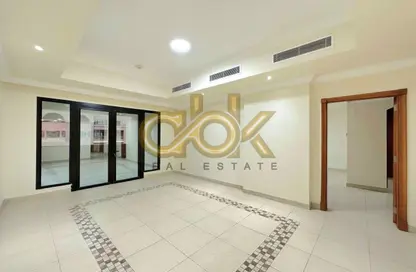 شقة - غرفة نوم - 2 حمامات للايجار في طريق بورتو الشرقي - بورتو أرابيا - جزيرة اللؤلؤة - الدوحة