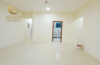 Apartment - 2 - 2 for rent in Umm Ghuwailina 4 - Umm Ghuwailina - Doha
