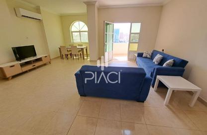 Apartment - 2 Bedrooms - 3 Bathrooms for rent in Salaja Street - Doha Al Jadeed - Doha
