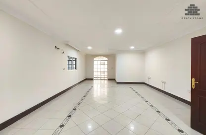 Apartment - 3 Bedrooms - 3 Bathrooms for rent in EB12 - Fereej Bin Mahmoud North - Fereej Bin Mahmoud - Doha