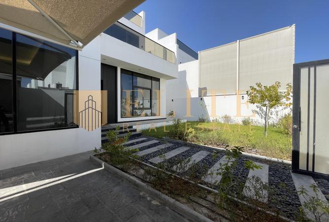 52501310 - Property Main Image